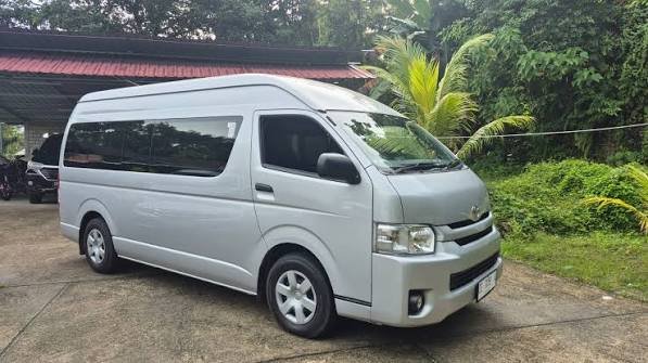 Rental Hiace Medan Hiace Commuter 